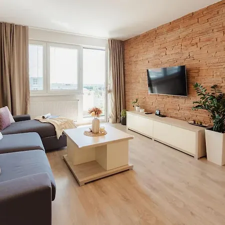 Perla Ruzinova With Balcony Apartmán Bratislava